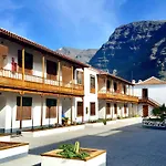 Mit Aussicht Auf Und Klippen By Interhome