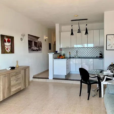 Mit Aussicht Auf Und Klippen By Interhome Apartmán