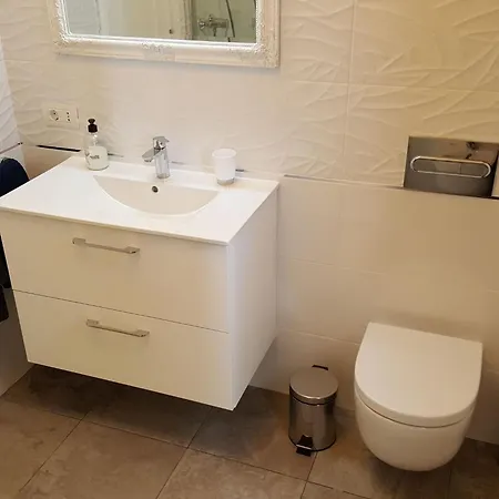 Mit Aussicht Auf Und Klippen By Interhome *