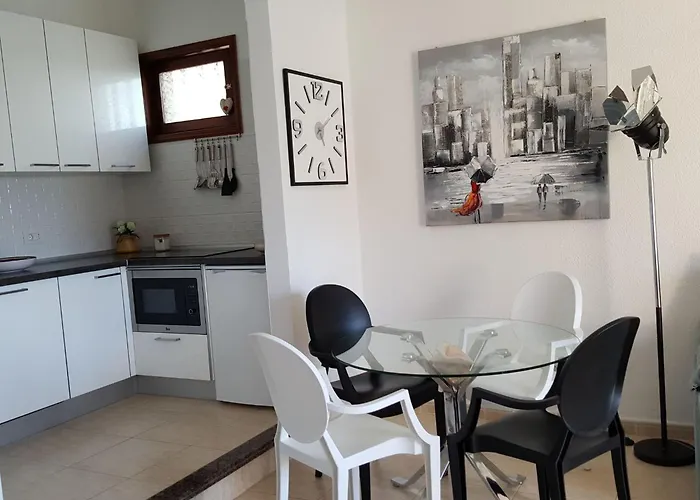 Mit Aussicht Auf Und Klippen By Interhome