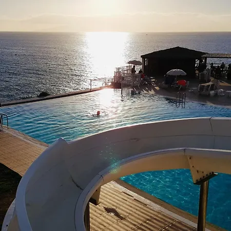 Mit Aussicht Auf Und Klippen By Interhome Apartment *