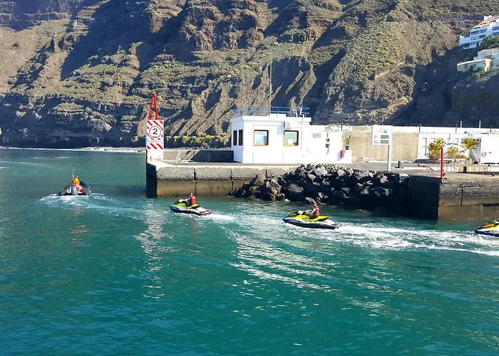 Mit Aussicht Auf Und Klippen By Interhome 아칸티라도